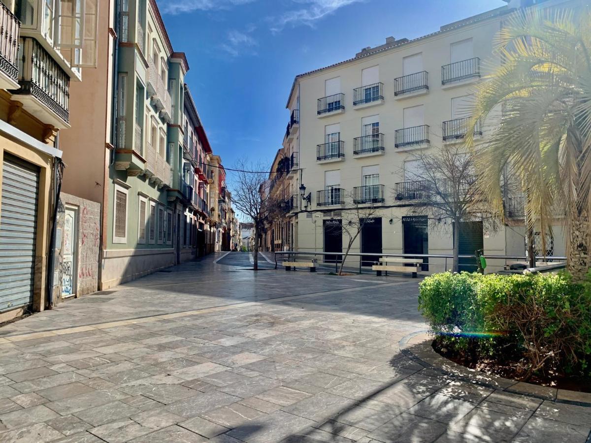 Homely Malaga Refino Bajo G6 Y F6 Luaran gambar