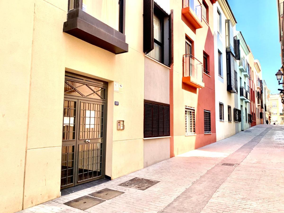 Homely Malaga Refino Bajo G6 Y F6 Luaran gambar