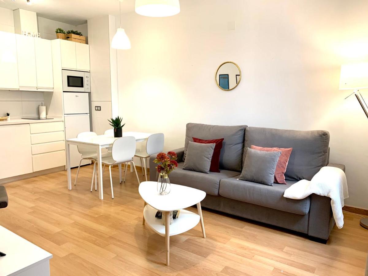 Homely Malaga Refino Bajo G6 Y F6 Luaran gambar