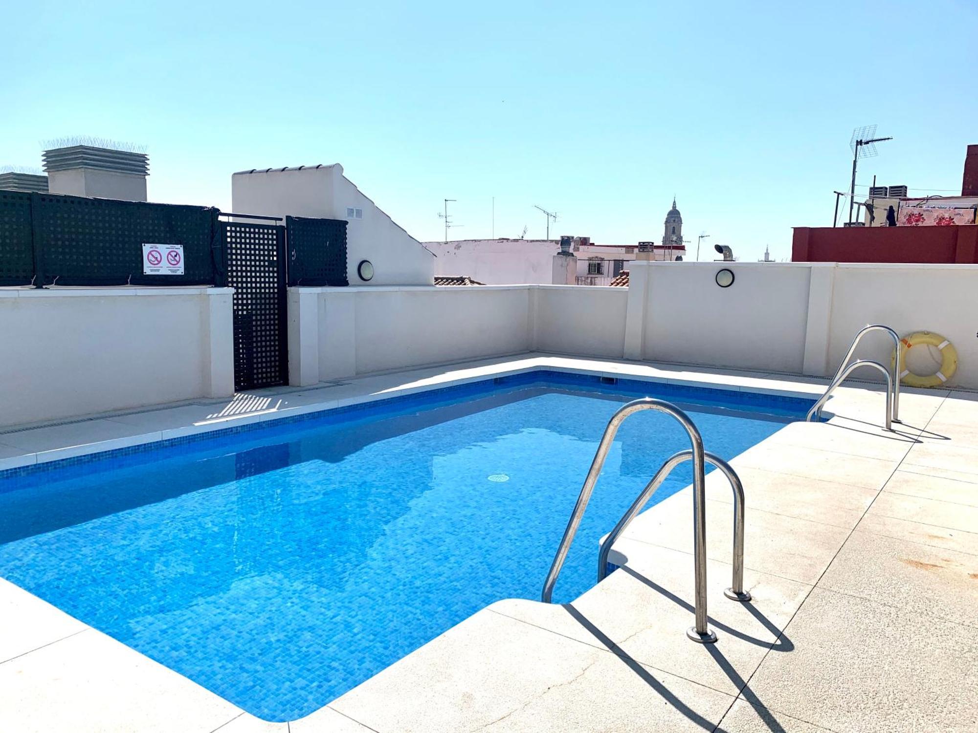 Homely Malaga Refino Bajo G6 Y F6 Luaran gambar