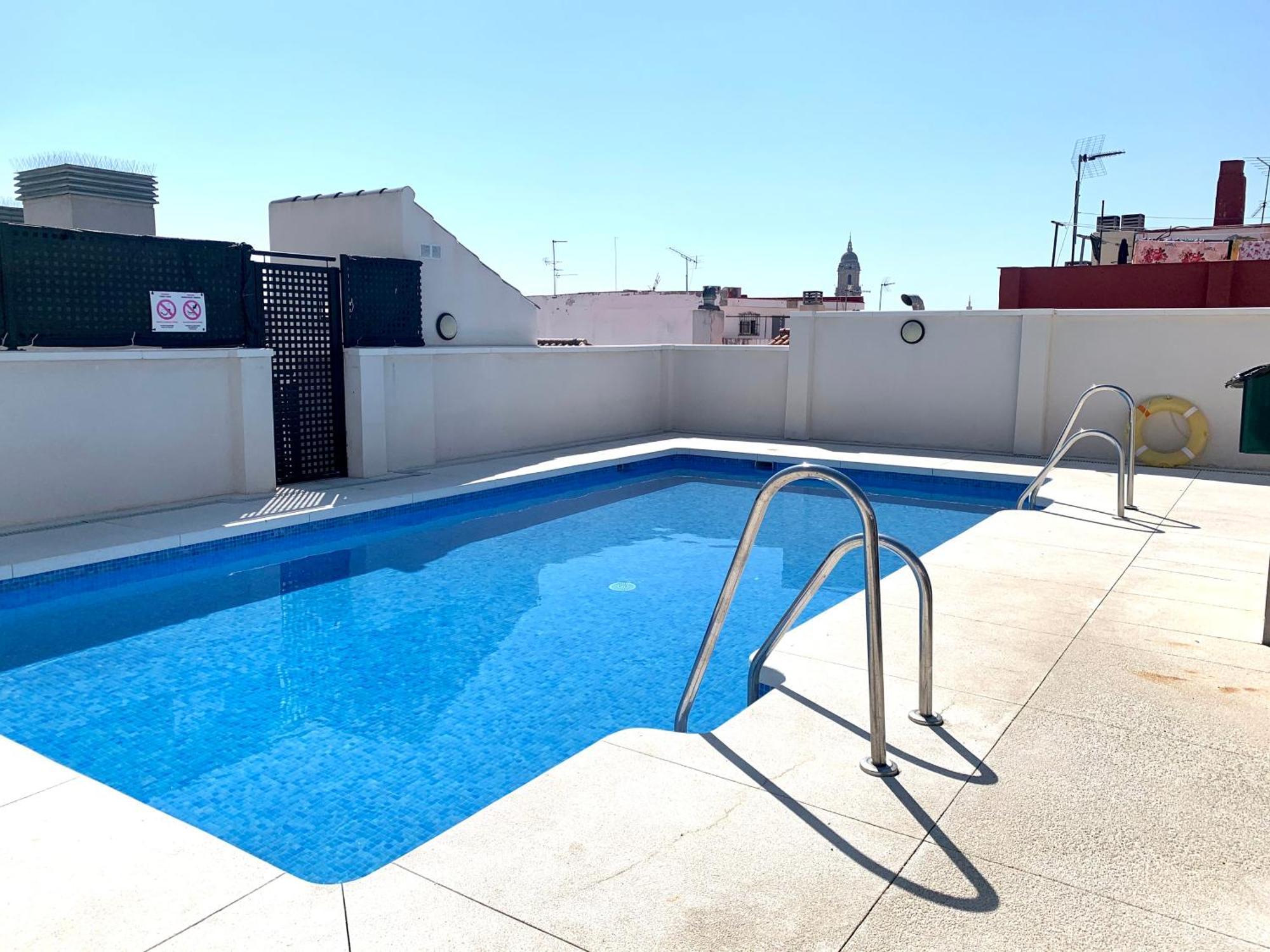 Homely Malaga Refino Bajo G6 Y F6 Luaran gambar